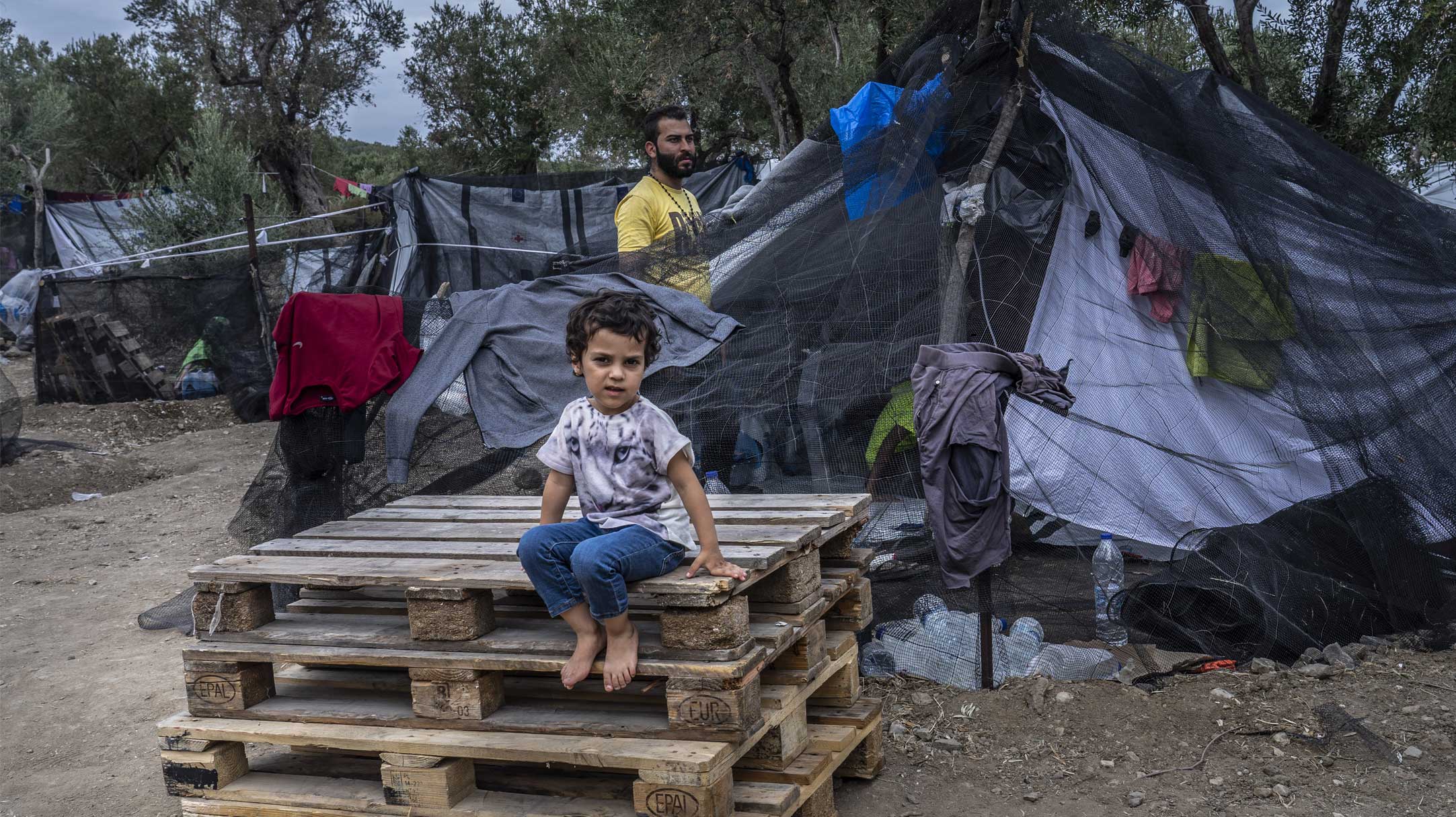 Migranti intrappolati in rifugi di fortuna a Moria, Grecia