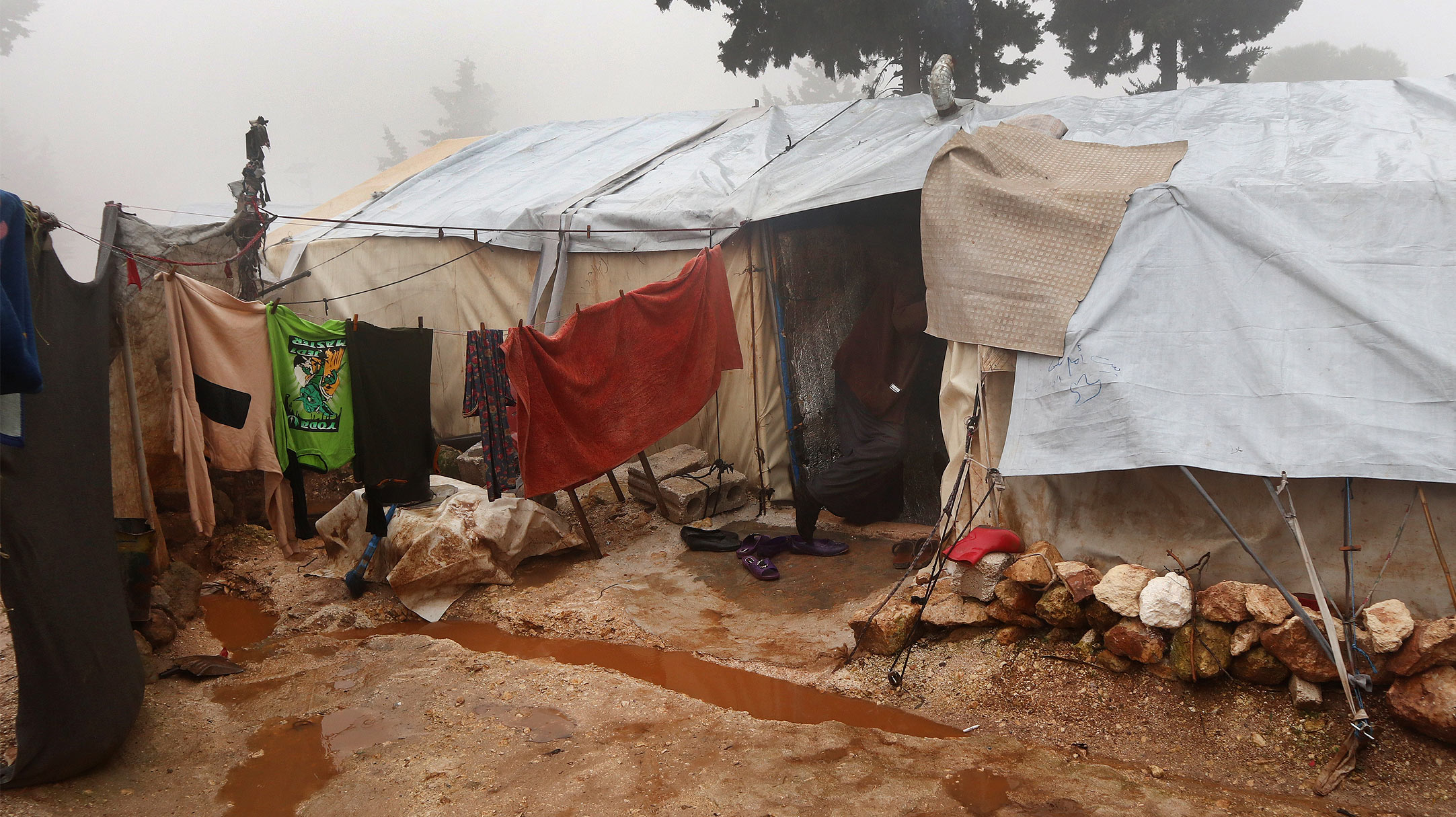 Siria: migliaia di sfollati in condizioni critiiche al freddo