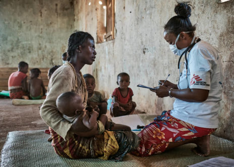 Consultazione medica nel distretto di Amboasary