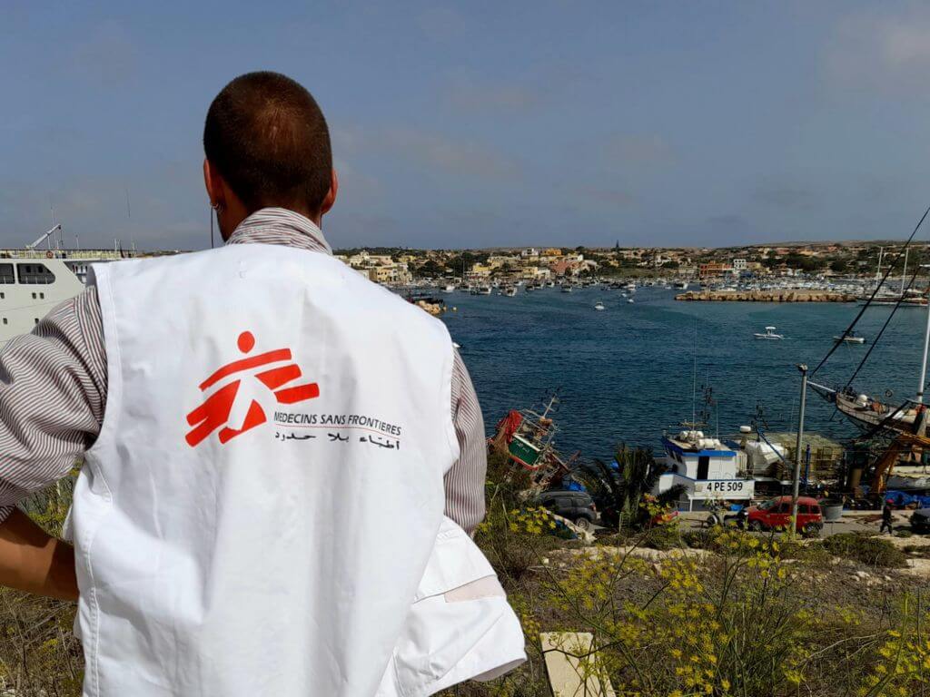 Operatore MSF a Lampedusa