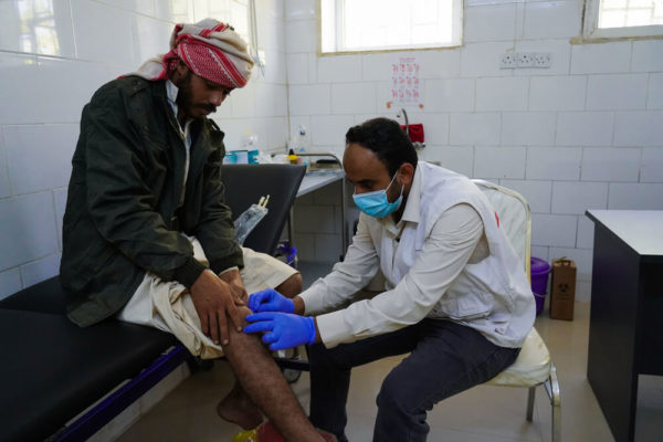 Visita medica MSF a Marib, Yemen