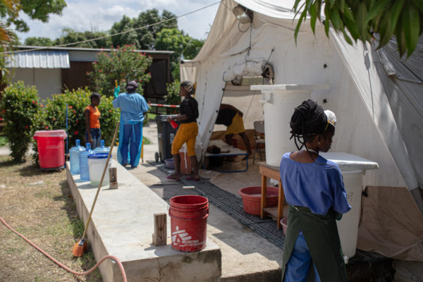 centro trattamento per colera, Cité Soleil, Pourt-au-Prince, Haiti