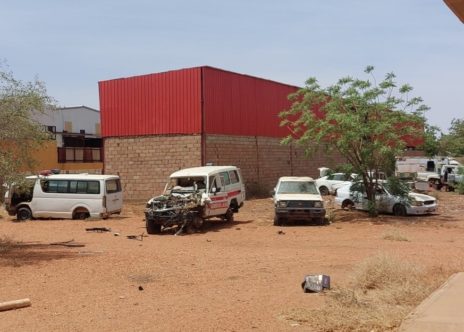 Macchine di MSF danneggiate in seguito a degli attacchi in Sudan